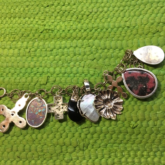 Custom-made sterling silver charm bracelet - Picture 4 of 7